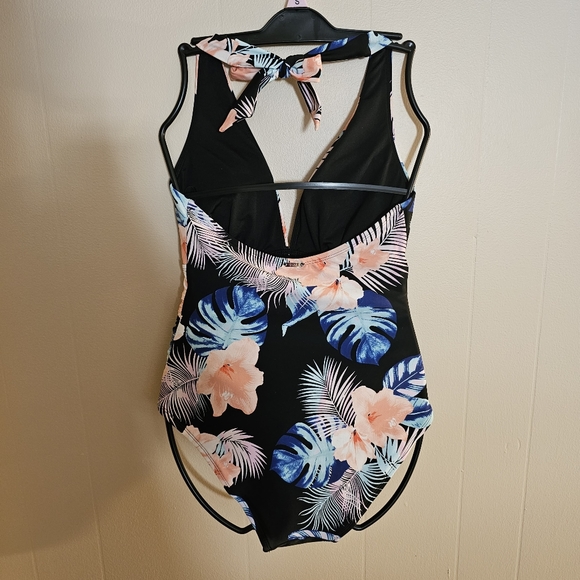 DKNY Small or Large Pastel Pink and Black Floral Haltered One Piece - Picture 4 of 7